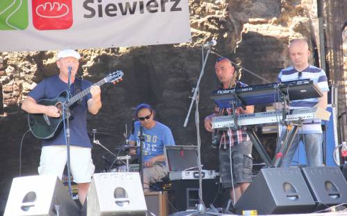 Blues na Siewierskim Zamku 2016 (1).JPG