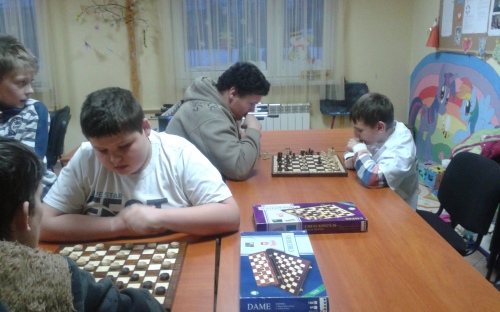 warcaby szachy (1).jpg